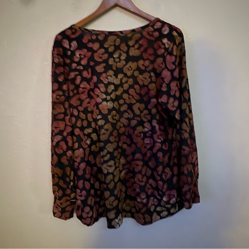 Susan Graver Women’s XLP Sheer Leopard Print Tunic Top Black Red Brown Colorful - Picture 3 of 6